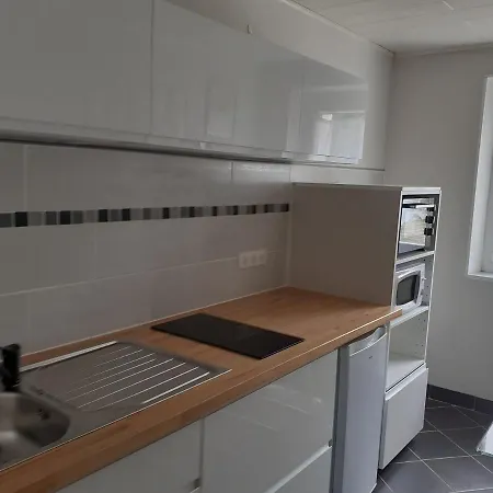 Le Rocher De Bonnevie Проживание в семье